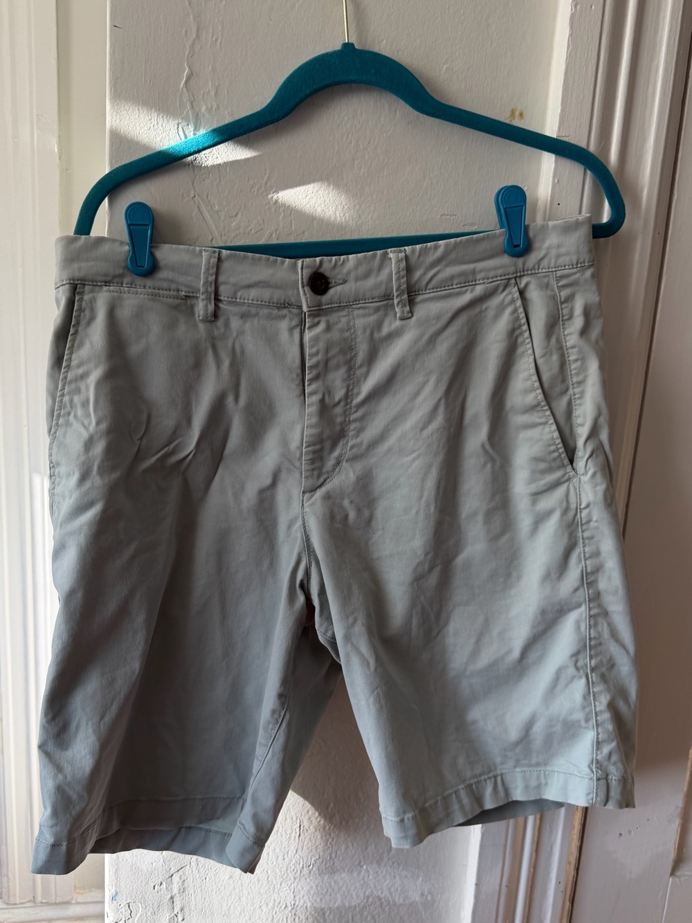 GAP Men's Light Blue Chino Shorts